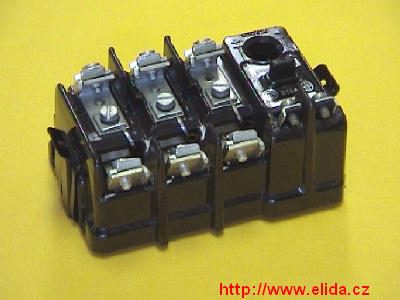 relé R  104   1,3 A  (R104)